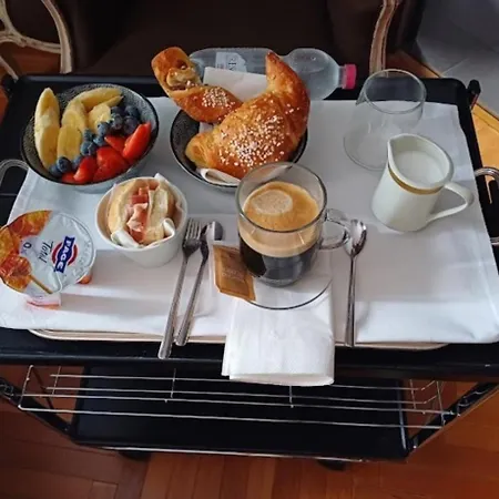 Pattini Bed & Breakfast 2*